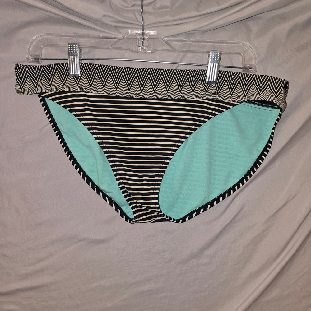 Athleta Bikini Bottom Large Womens Black White Striped Chevron